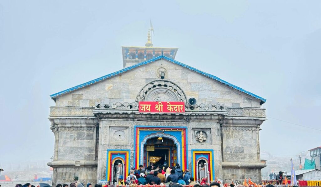 how to book Chardham Yatra — How to Book Chardham Yatra: Your Essential Guide — Photo by Sahil Chib on Pexels
