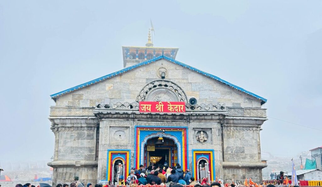 Chardham Yatra Packages Compared — Chardham Yatra Packages Compared: 7 Essential Ways — Photo by Sahil Chib on Pexels