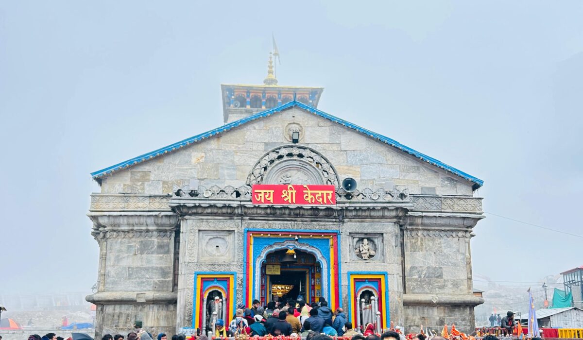 Chardham Helicopter Yatra Package Benefits — Chardham Helicopter Yatra Package Benefits: 7 Ultimate Reasons — Photo by Sahil Chib on Pexels