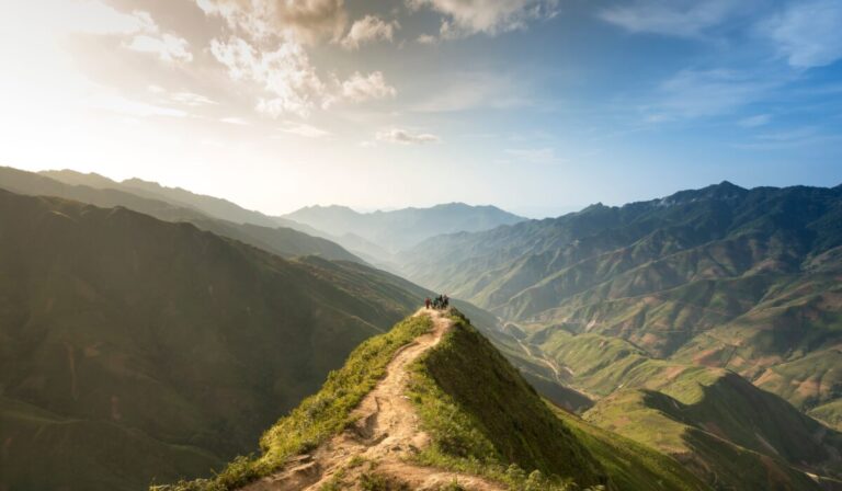 Top Trekking Destinations for Adventure Lovers — Top Trekking Destinations: 15 Ultimate Adventures — Photo by Quang Nguyen Vinh on Pexels